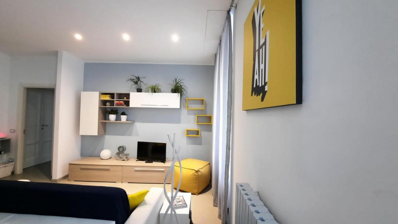 Appartamento Marche Milano Esterno foto