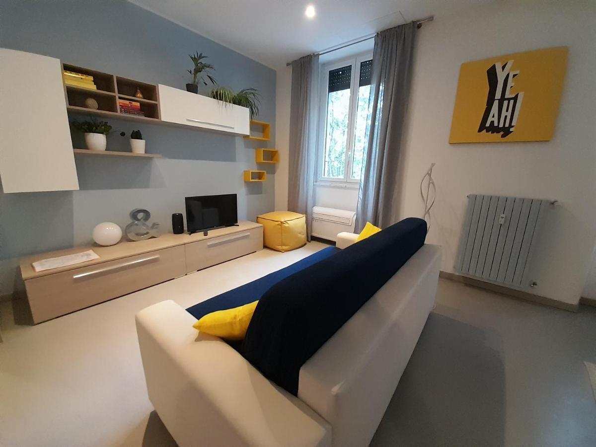 Appartamento Marche Milano Esterno foto