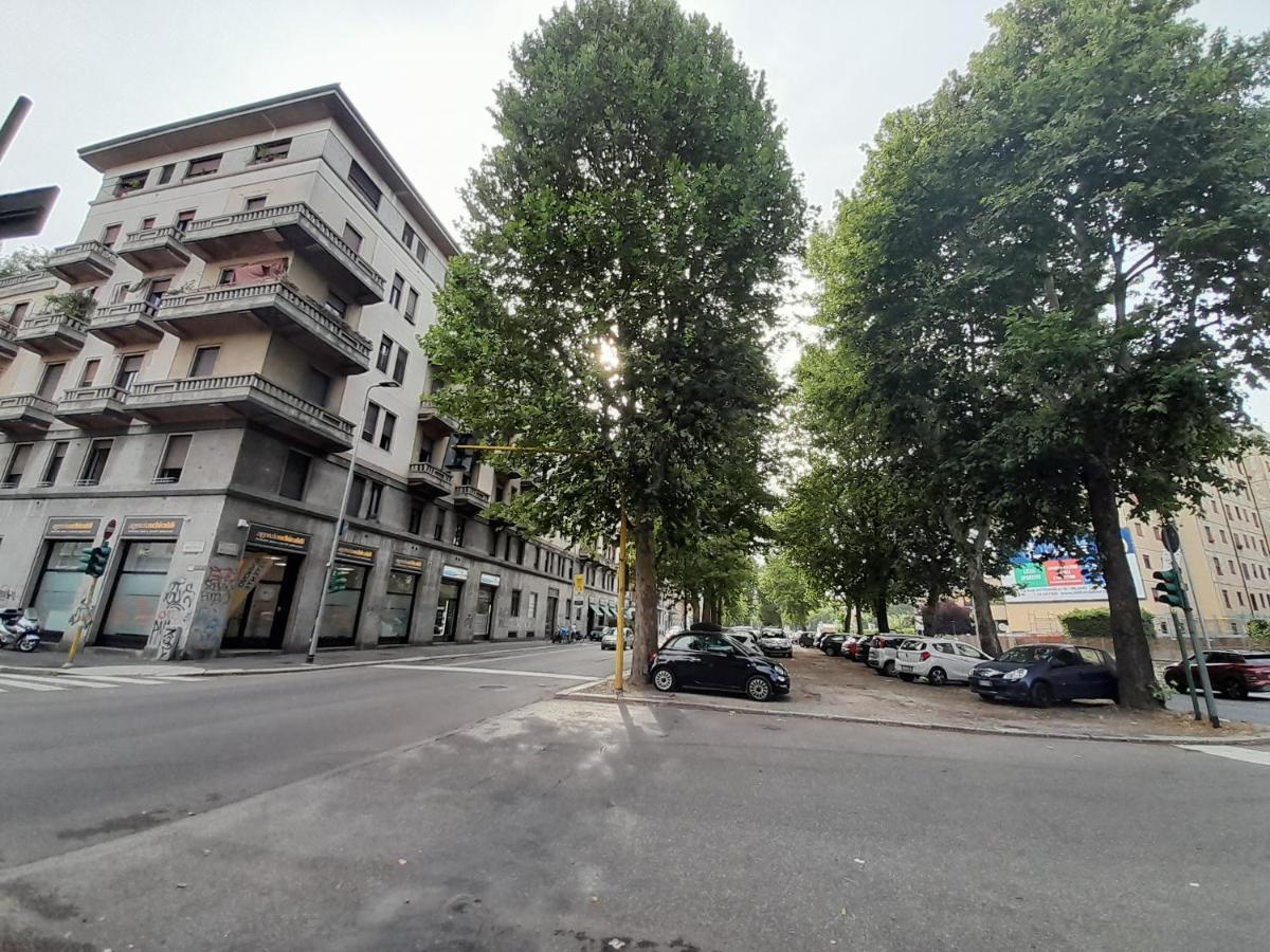 Appartamento Marche Milano Esterno foto